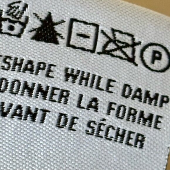 *SOLD* Le Chateau| Cream & Black Loose Fit Crew Neck Tank Top Sweater Sz L - Picture 7 of 7